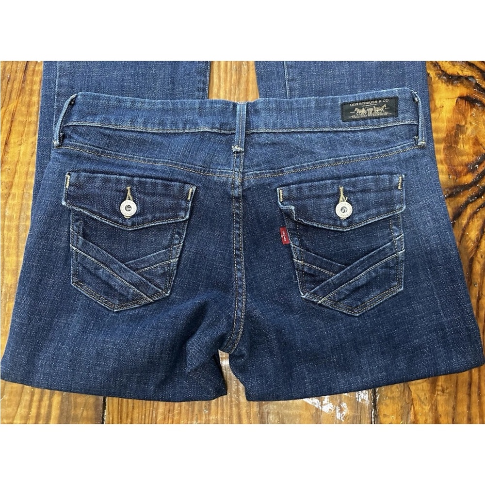 Levi's 547 Women’s 6M (30x31) Platinum Flare Stretch Dark Wash Denim Jeans